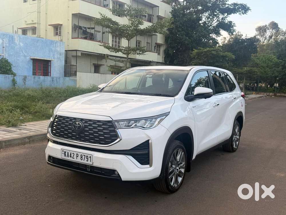 Toyota Innova Hycross 2.0 Zx (o) Hybrid 7 Str, 2026, Petrol