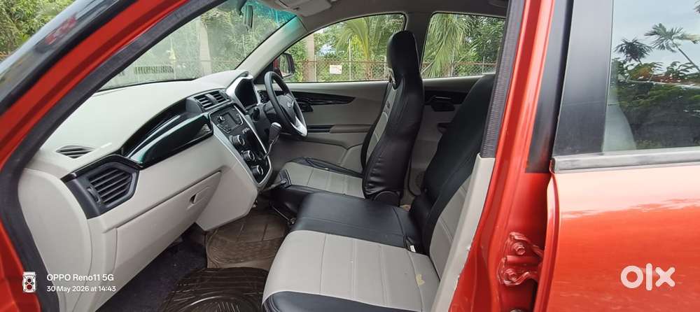 Mahindra Kuv 100 G80 K8 Dual Tone, 2017, Diesel
