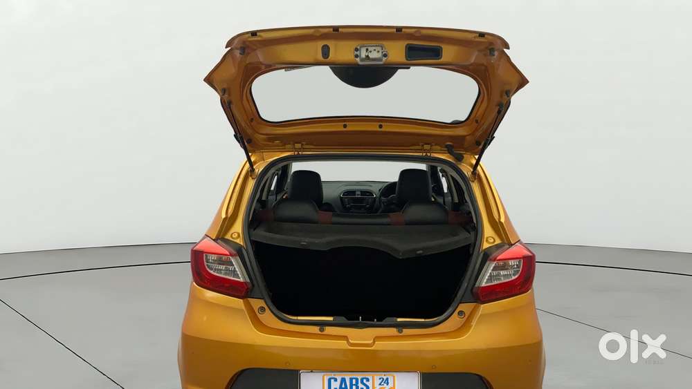 Tata Tiago 1.2 Revotron Xza, 2018, Petrol