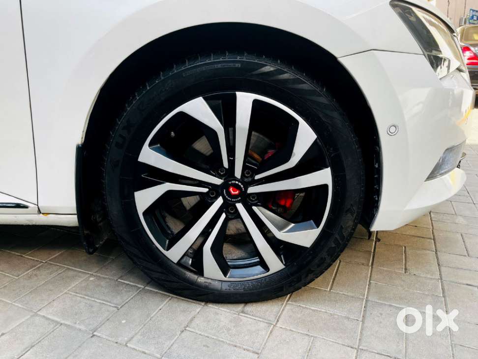 Skoda Superb 2.0 L&k Tsi At, 2018, Petrol