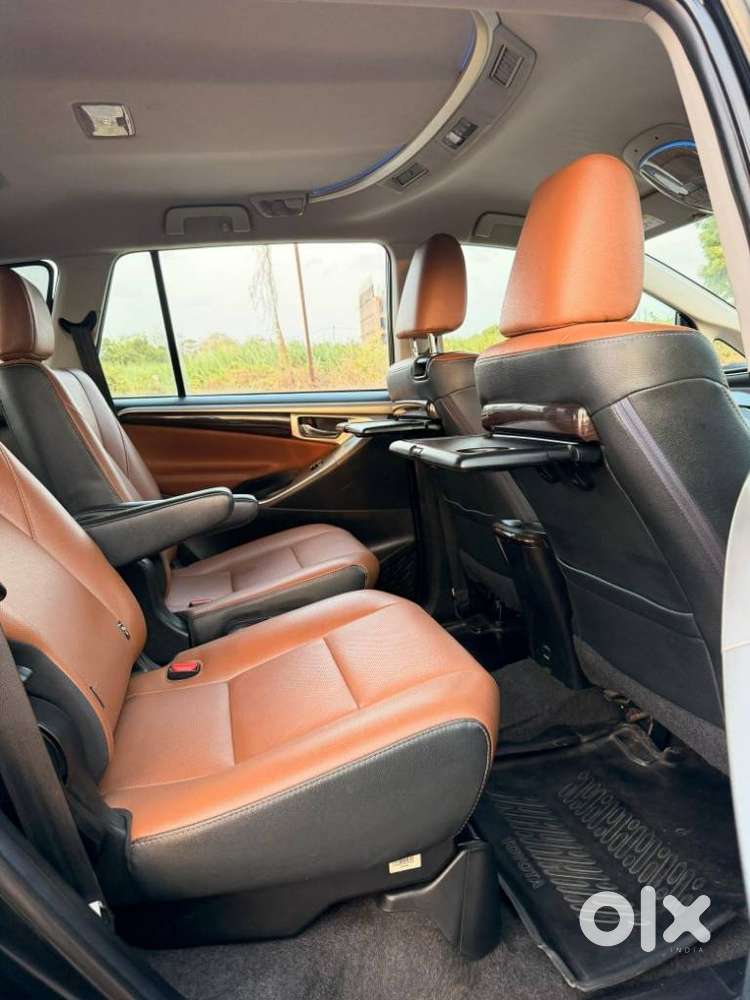 Toyota Innova Crysta 2.5z, 2022, Diesel