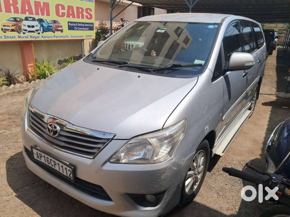 Toyota Innova 2.5 V 8 Str, 2013, Diesel