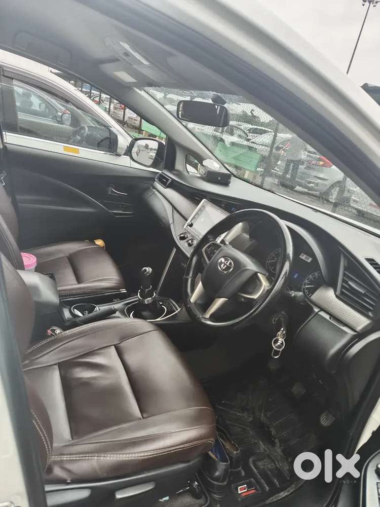 Toyota Innova Crysta Diesel Manual 2023 Variant