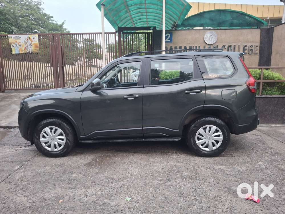Mahindra Scorpio N Z4 Petrol Mt 7 Str, 2024, Petrol