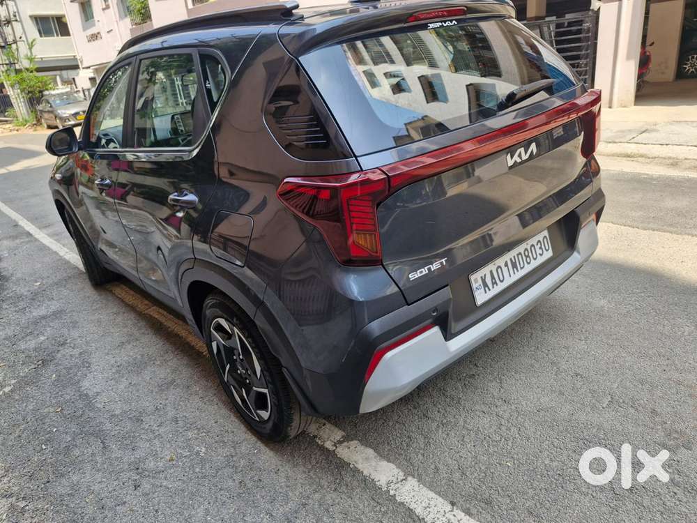Kia Sonet Htk + (o) Wit Sunroof, Petrol 2025 Model Manual G1.2 Variant