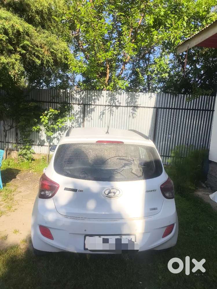 Hyundai I10 Sportz (2016 Model) Available In A Mint Condition
