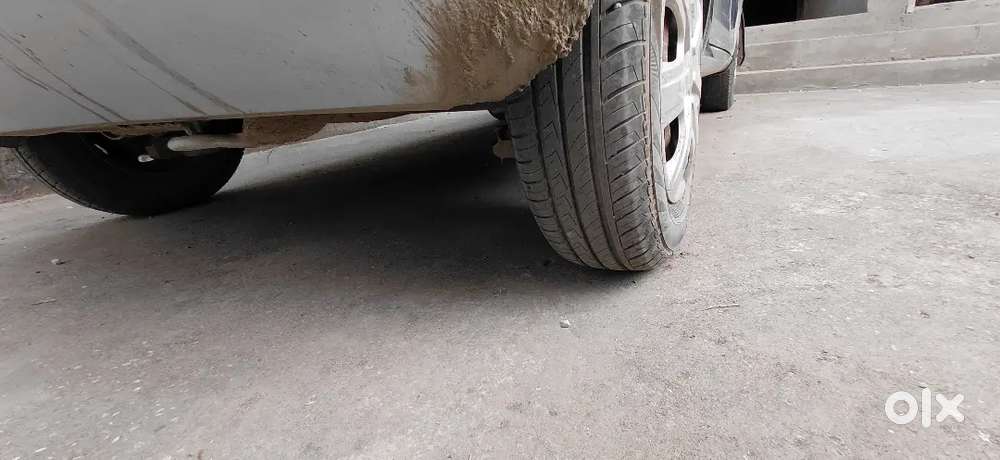 Skoda Fabia 2013.8.12. Ki Hai  83000 Km Gadi Mai Koi Bhi Kami Nhai Hai