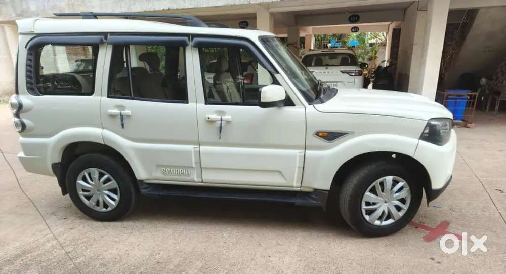 Mahindra Scorpio 2.2 S6 Plus 2016