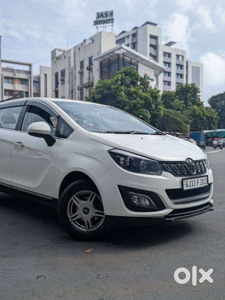 Mahindra Marazzo M6, 2020, Diesel