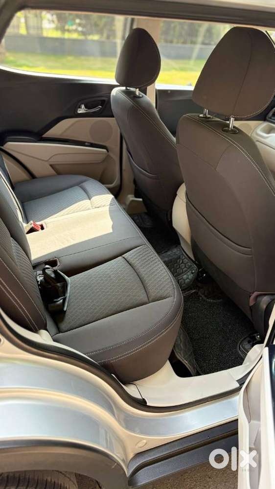 Mahindra Xuv300 W8 Option, 2019, Petrol