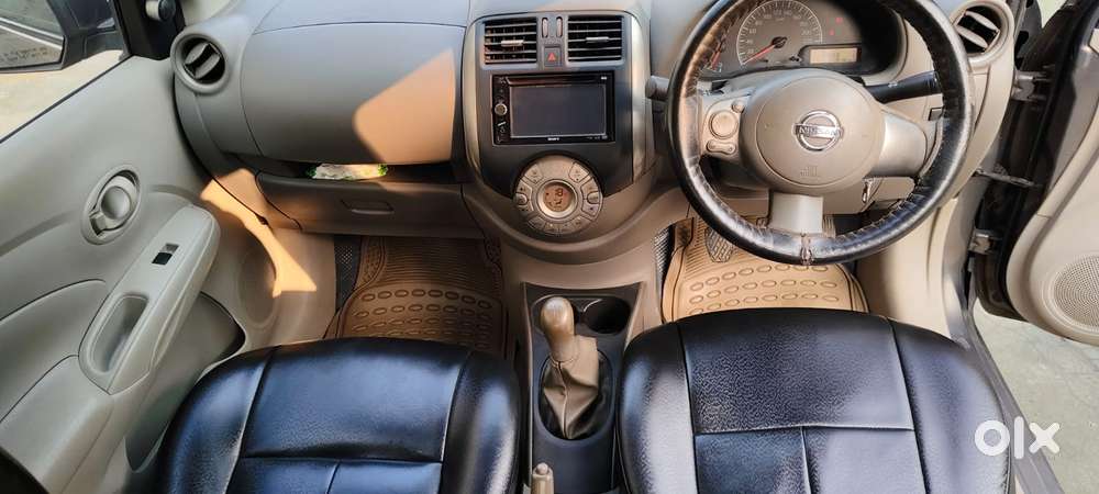 Nissan Sunny, 2012, Petrol