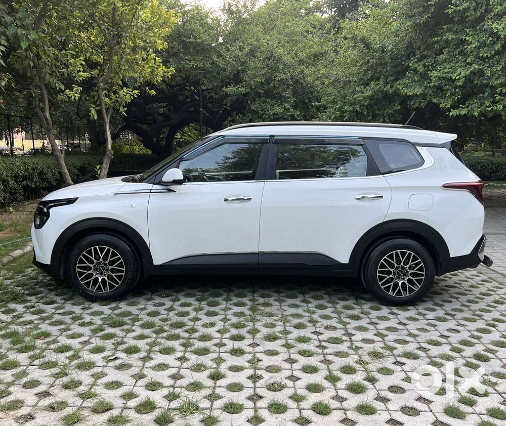 Kia Carens 1.5 Premium 7 Str, 2023, Petrol