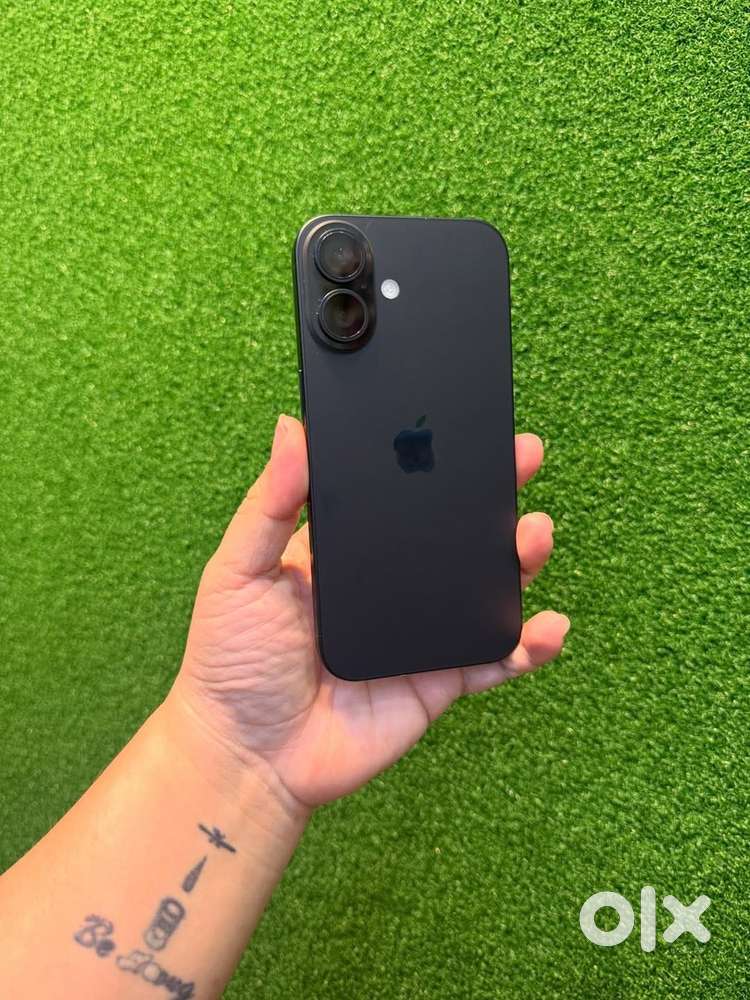 Buy a great deal on iPhone 16 black colour 128 gb variant with bill