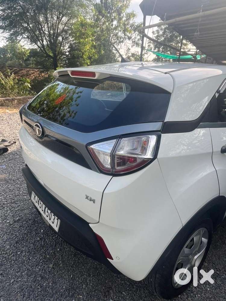 Tata Nexon Xm Petrol  First Owner  Excellent Condition
