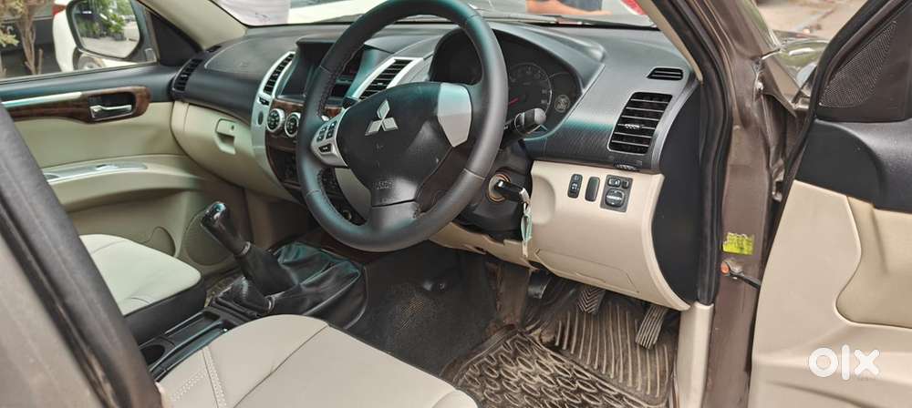 Mitsubishi Pajero Sport 2012