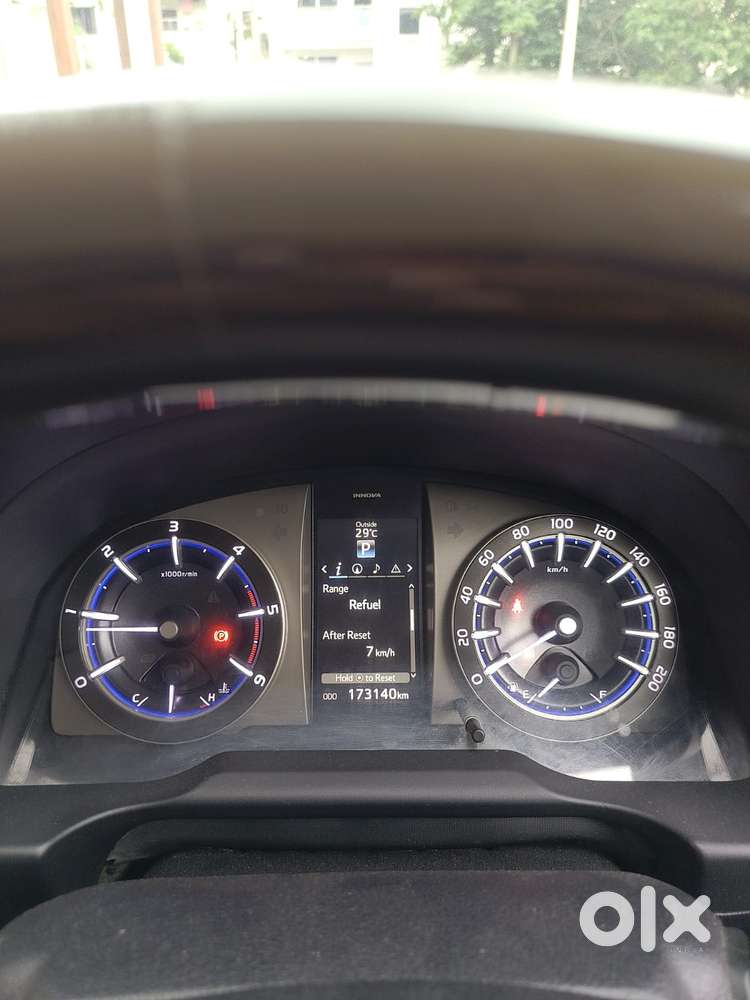 Toyota Innova Crysta 2.8z Automatic, 2016, Diesel