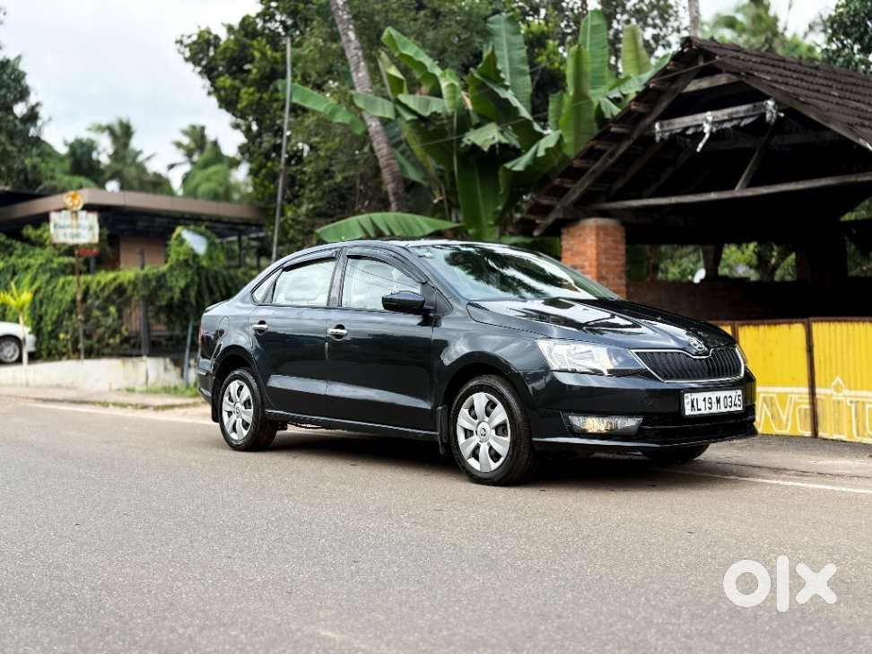 Skoda Rapid 1.0 Tsi Active, 2021, Petrol