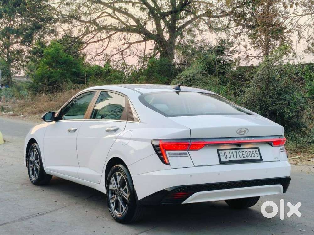 Hyundai Verna 1.5 Sx Petrol Mt, 2023, Petrol