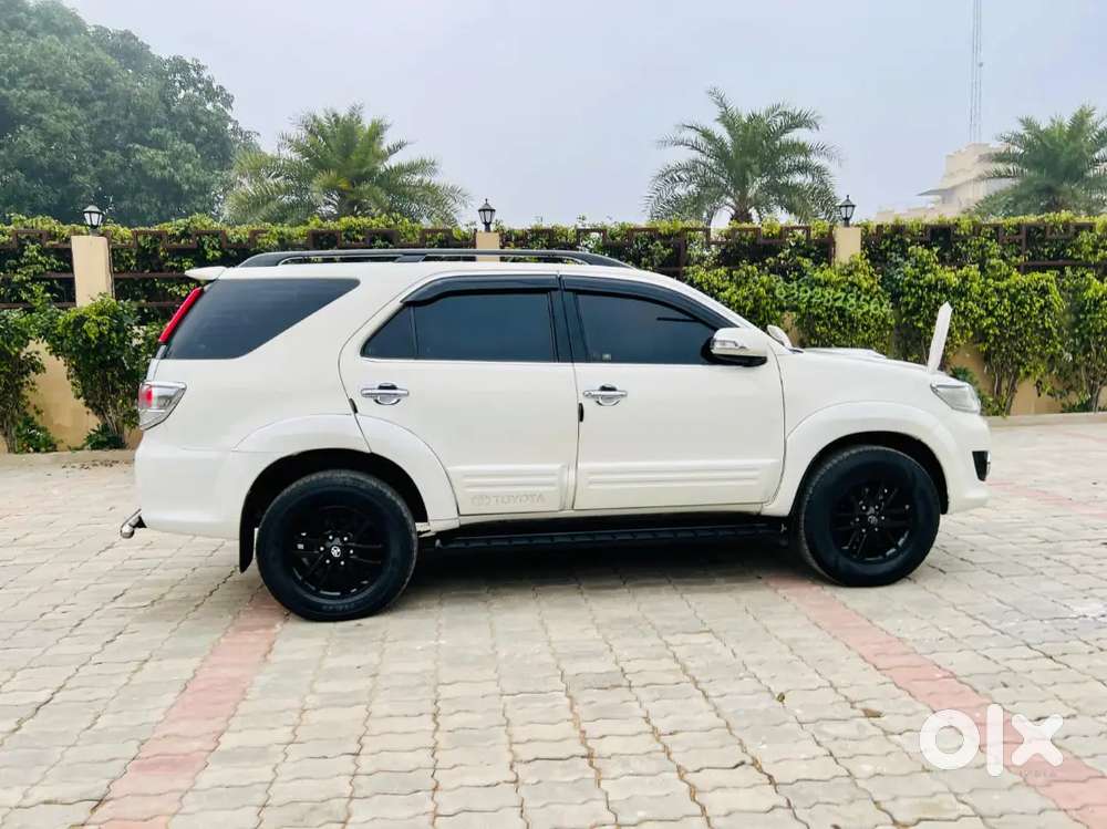 Toyota Fortuner 2014 Car Diesel 187000 Km Driven