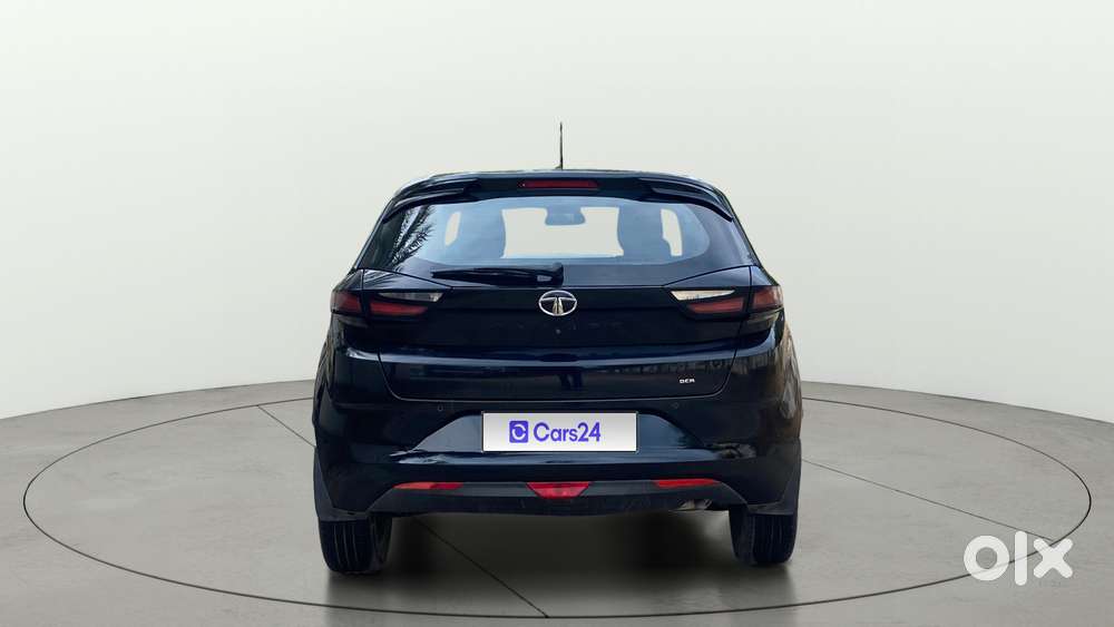 Tata Altroz 1.2 Xza Plus Dark Edition Dct, 2022, Petrol