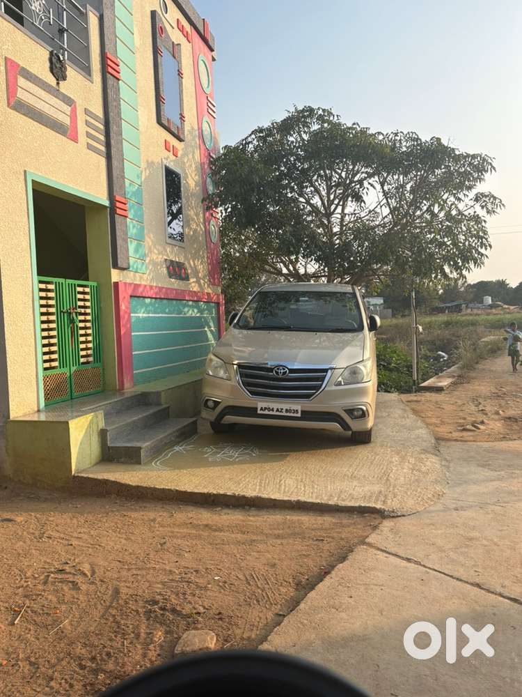 Toyota Innova 2015 Diesel 240000 Km Driven