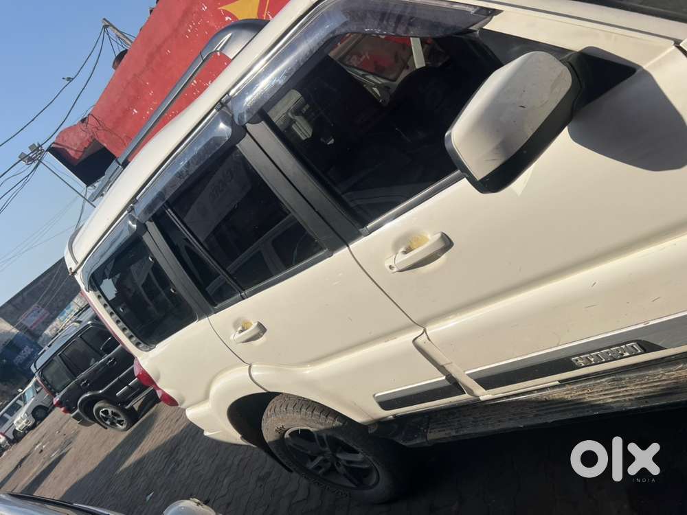 Mahindra Scorpio 2015 Diesel 169580 Km Driven