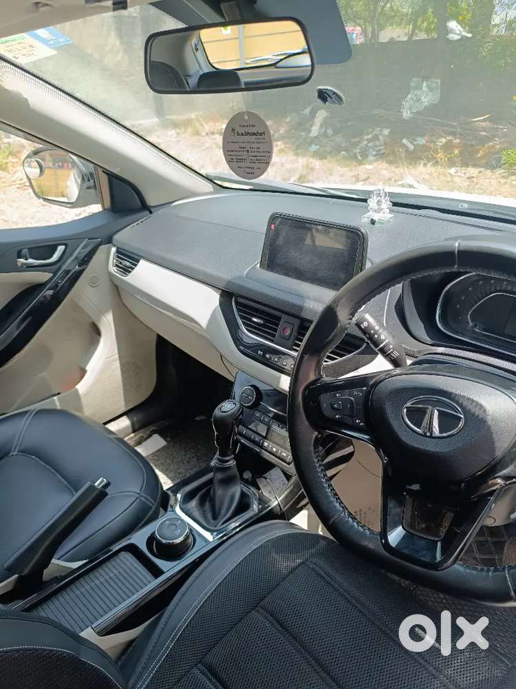 Tata Nexon 2021 Diesel Well Maintained And Nwe Tyre