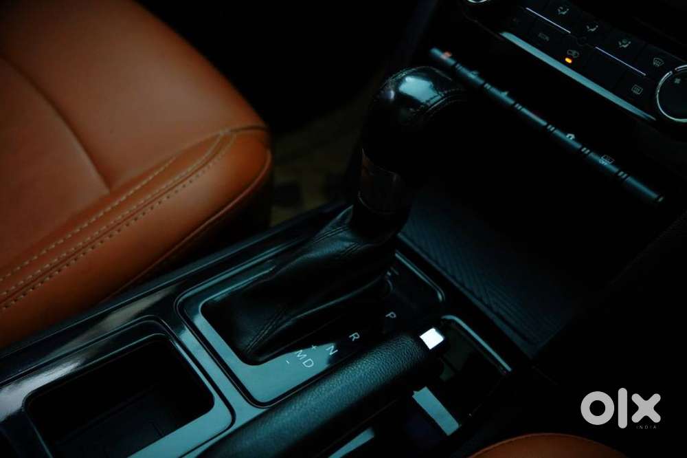 Mahindra Xuv700 2.0 Ax 5 Petrol At Str, 2022, Petrol