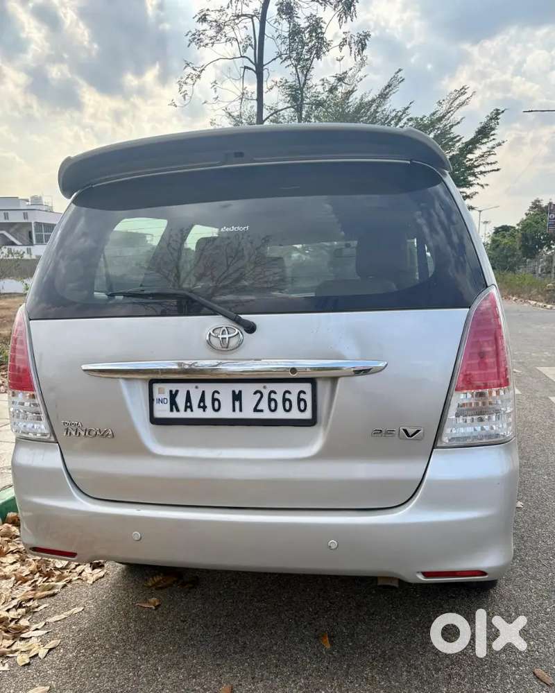 Toyota Innova 2012 Diesel Well Maintained