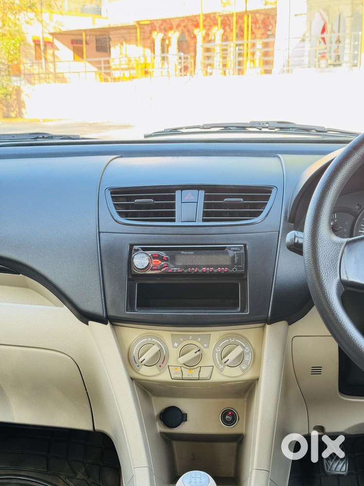 Maruti Suzuki Swift Dzire 1.3 Lxi, 2016, Petrol