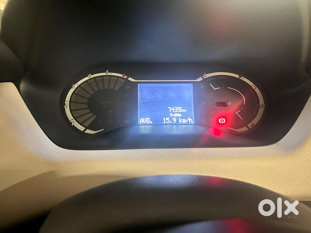 Nissan Magnite 2024 Petrol 7400 Km Driven