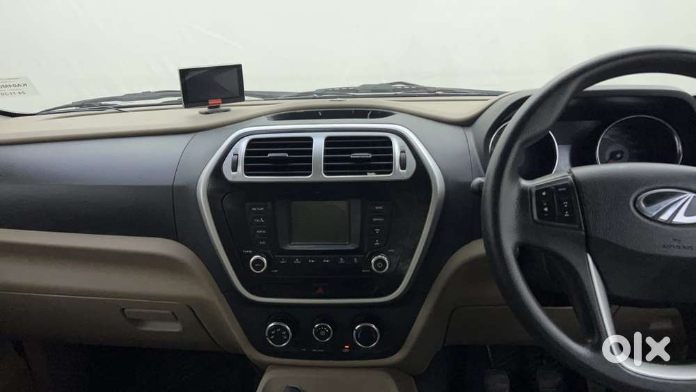 Mahindra Tuv 300 T8, 2015, Diesel