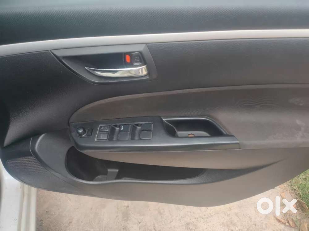 Maruti Suzuki Swift Vxi 1.2 Abs Bs-iv, 2015, Petrol