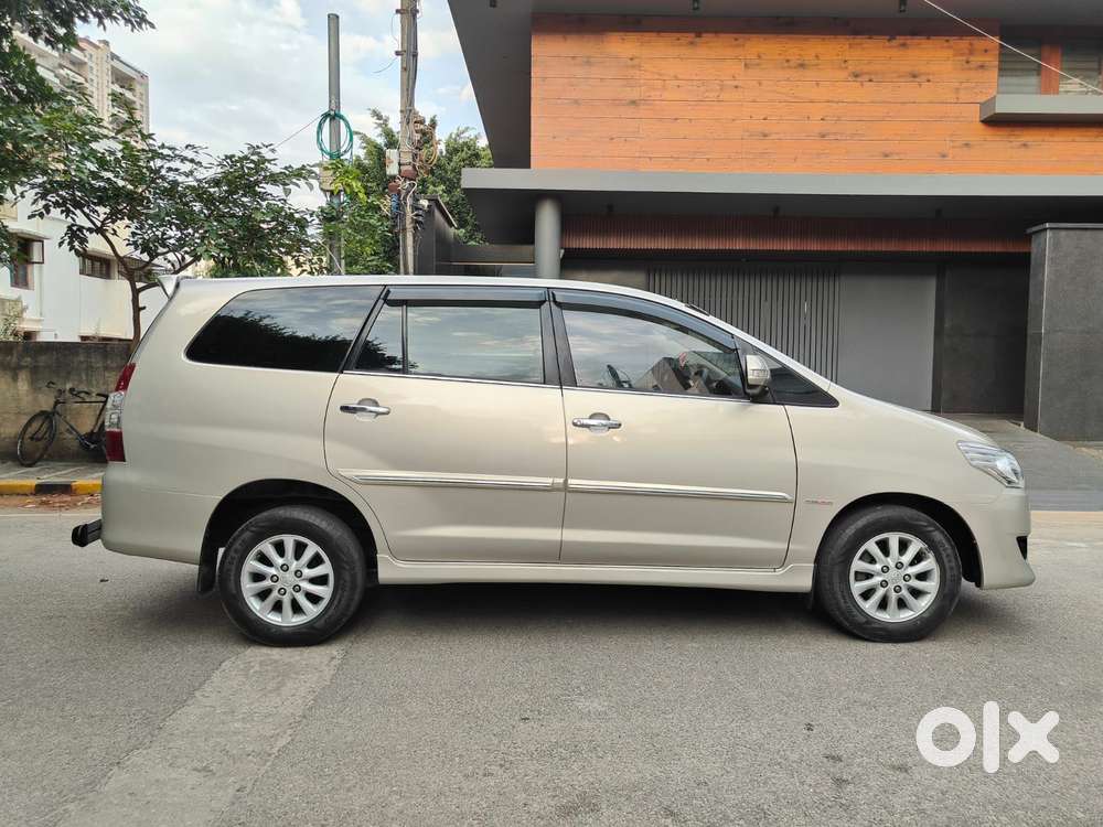 Toyota Innova 2.5 Vx 8 Str Bs-iii, 2012, Diesel