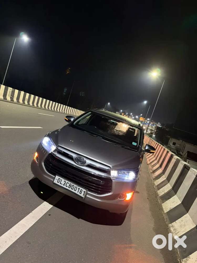 Toyota Innova Crysta 2017 Diesel Well Maintained