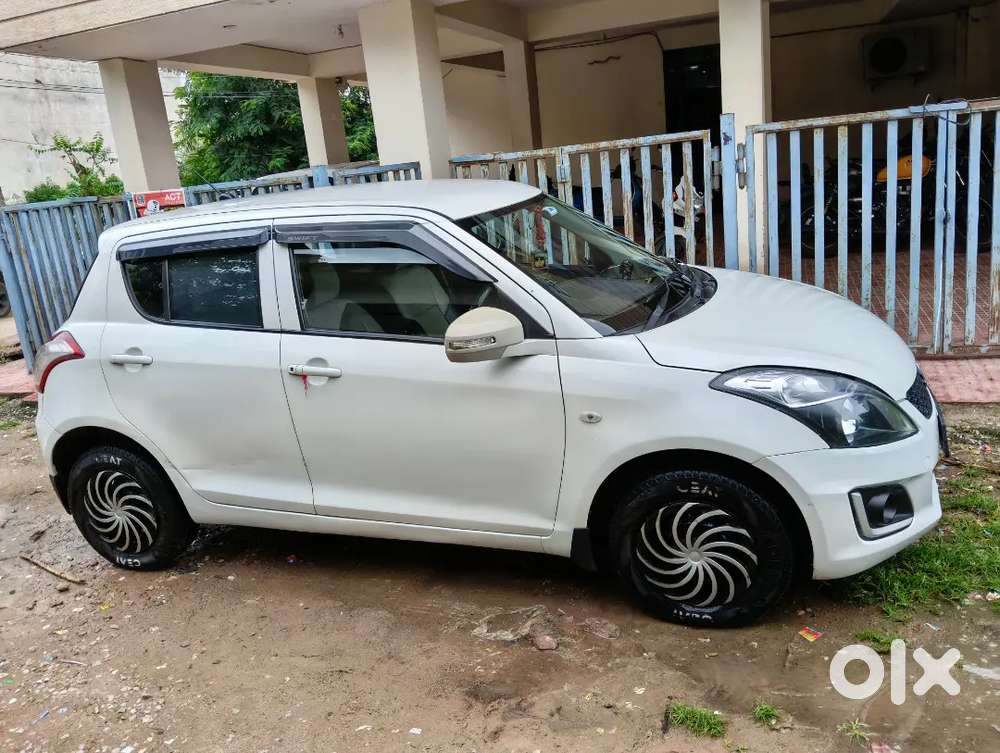 Maruti Suzuki Swift 2014 Diesel 123500 Km Driven Brand New Condition