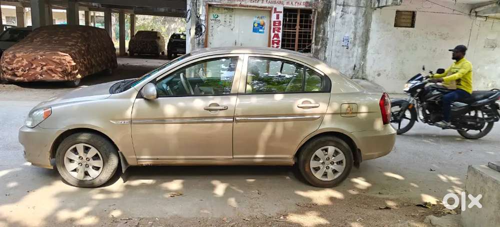 Hyundai Verna 2010 Petrol 75000 Km Driven