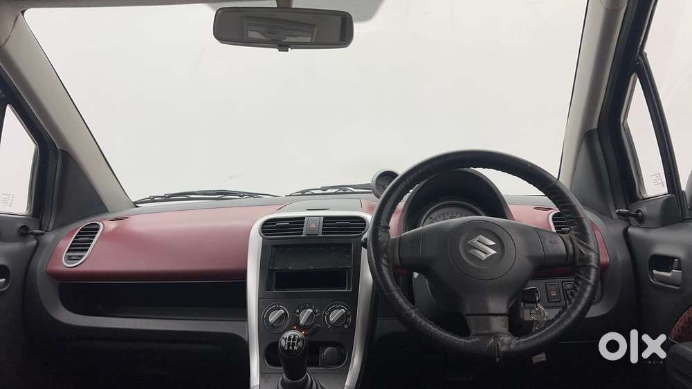 Maruti Suzuki Ritz Vxi, 2013, Petrol