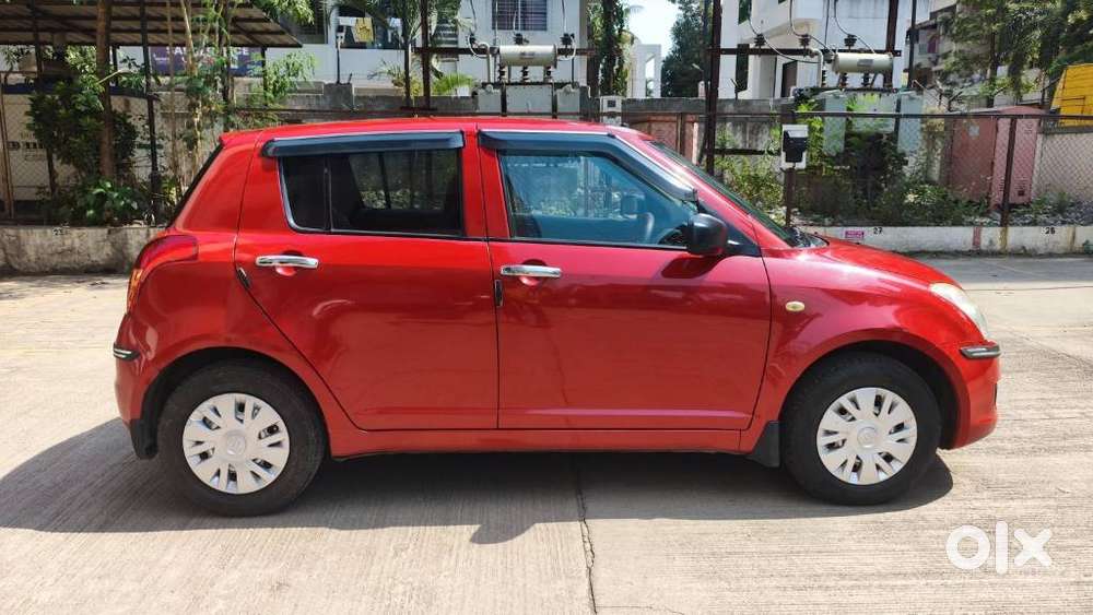 Maruti Suzuki Swift Vxi + Manual, 2010, Petrol