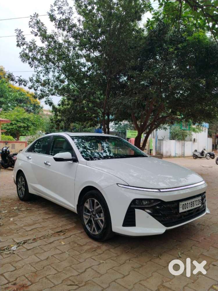 Hyundai Verna 1.5 Sx (o) Ivt, 2025, Petrol