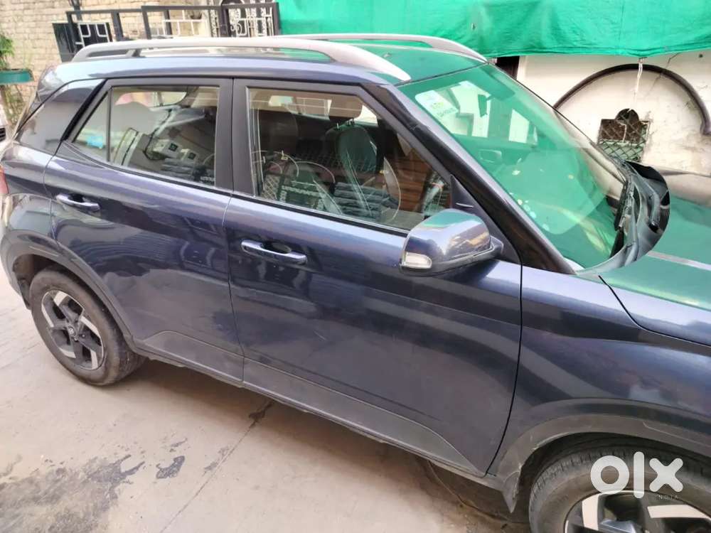 Hyundai Venue 2020 Petrol 56000 Km Driven