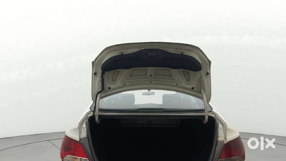 Hyundai Verna Fluidic 1.6 Crdi Sx, 2012, Diesel