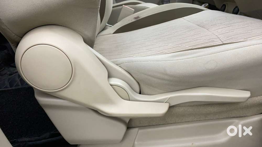 Maruti Suzuki Ertiga Zxi Plus Shvs, 2019, Petrol