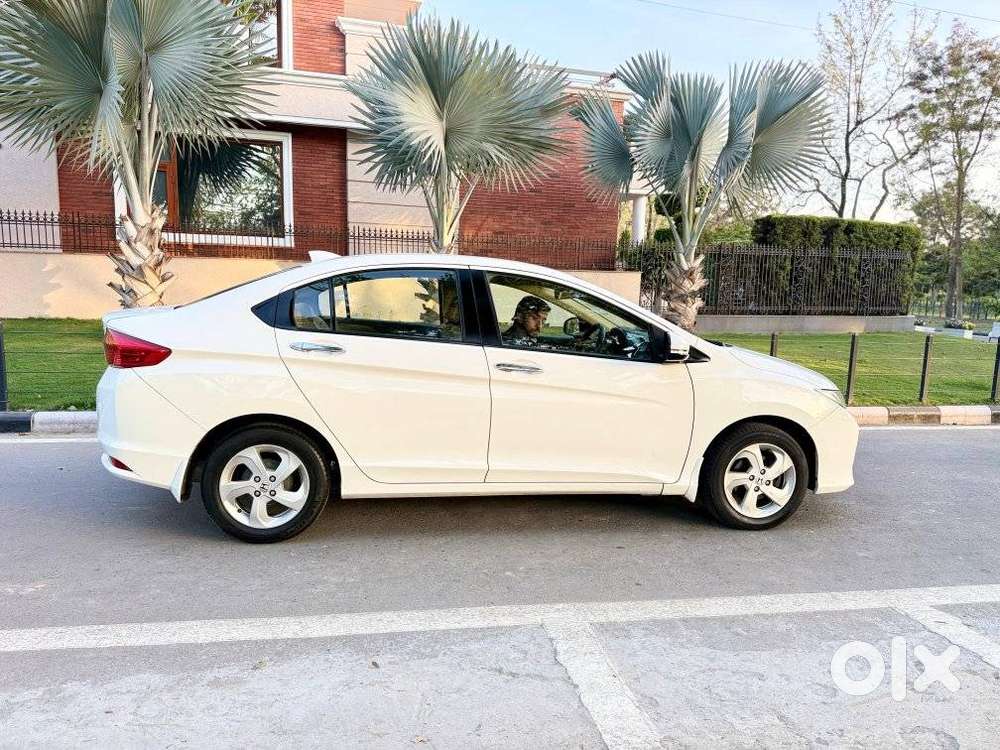 Honda City V At I-vtec, 2016, Petrol