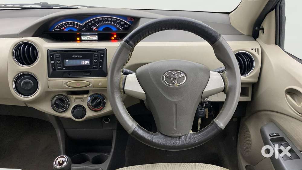Toyota Etios Liva 2014-2016 G, 2015, Petrol