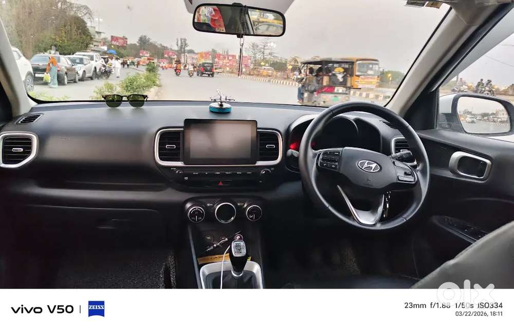 Hyundai Venue 2020 Petrol 130000 Km Driven