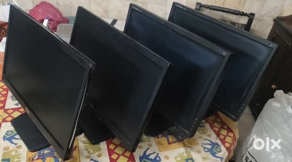 LG 19.5 inches LED monitors