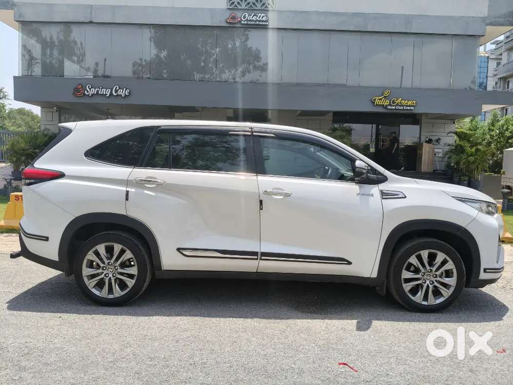 Toyota Innova Hycross 2024 Hybrid Hybrid