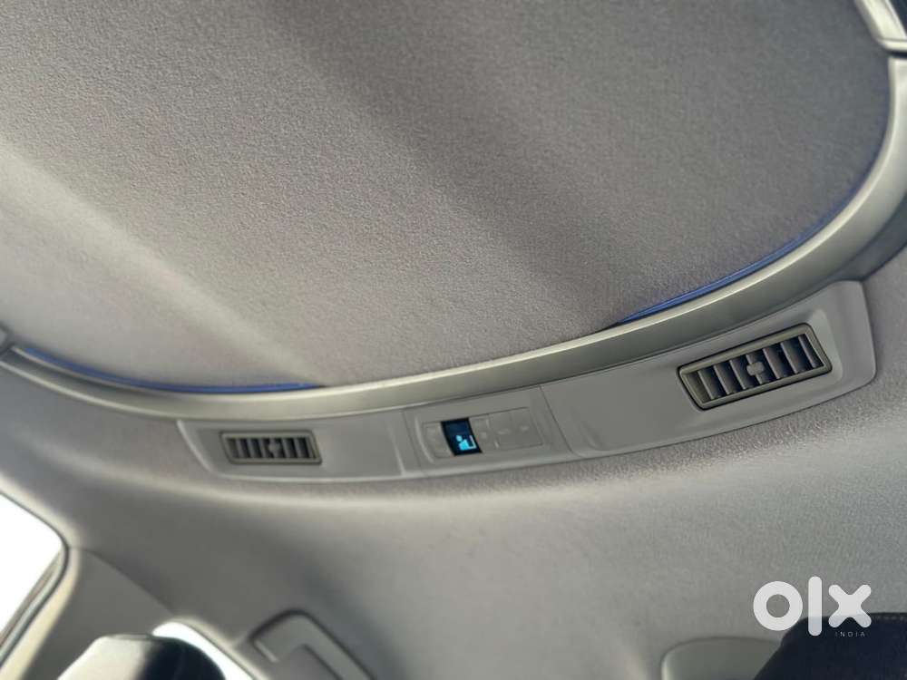 Toyota Innova Crysta 2.4 Vx Mt 8s, 2017, Diesel