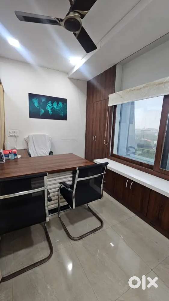 600 sqft 35k rent furnished office